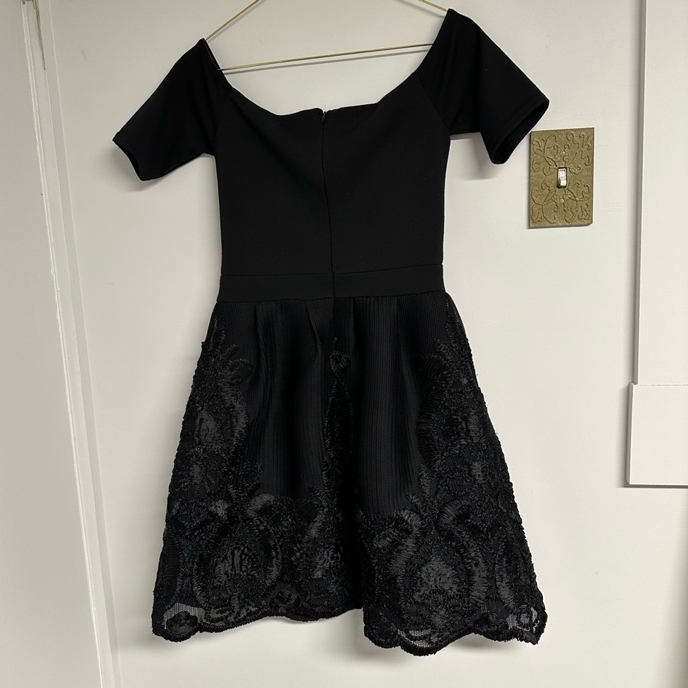Francesca's Collections‎ Black Off-Shoulder Fit and Flare Mini Dress
